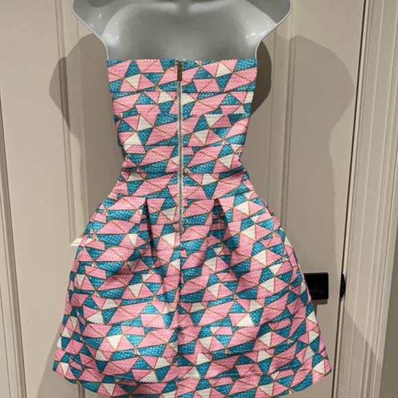 Dress - Picture 3 of 4